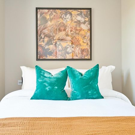 Sonder Sloane Square Aparthotel ลอนดอน ภายนอก รูปภาพ